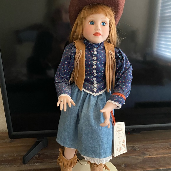 Hamilton Collection Doll”Savannah” - Picture 2 of 5